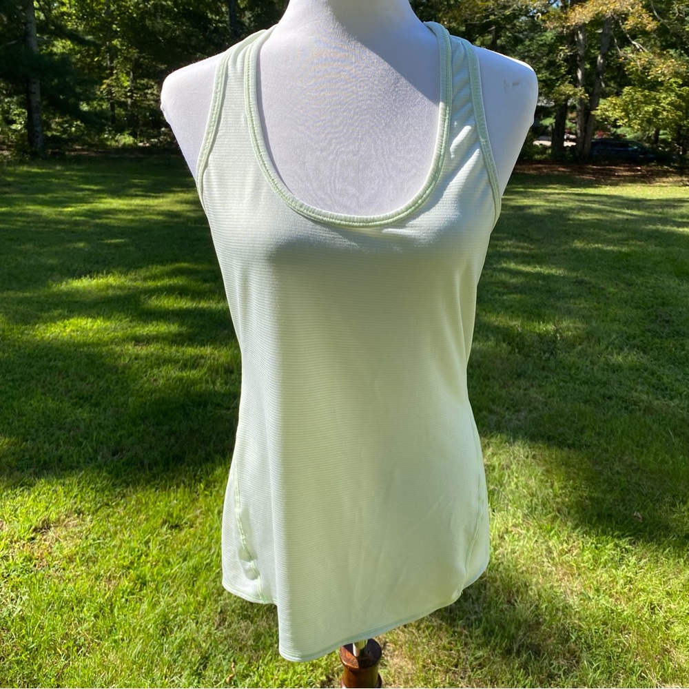 ATHLETA TOP TANK GREEN WHITE FINE STRIPES SCOOP NECK SLEEVELESS SIZE M